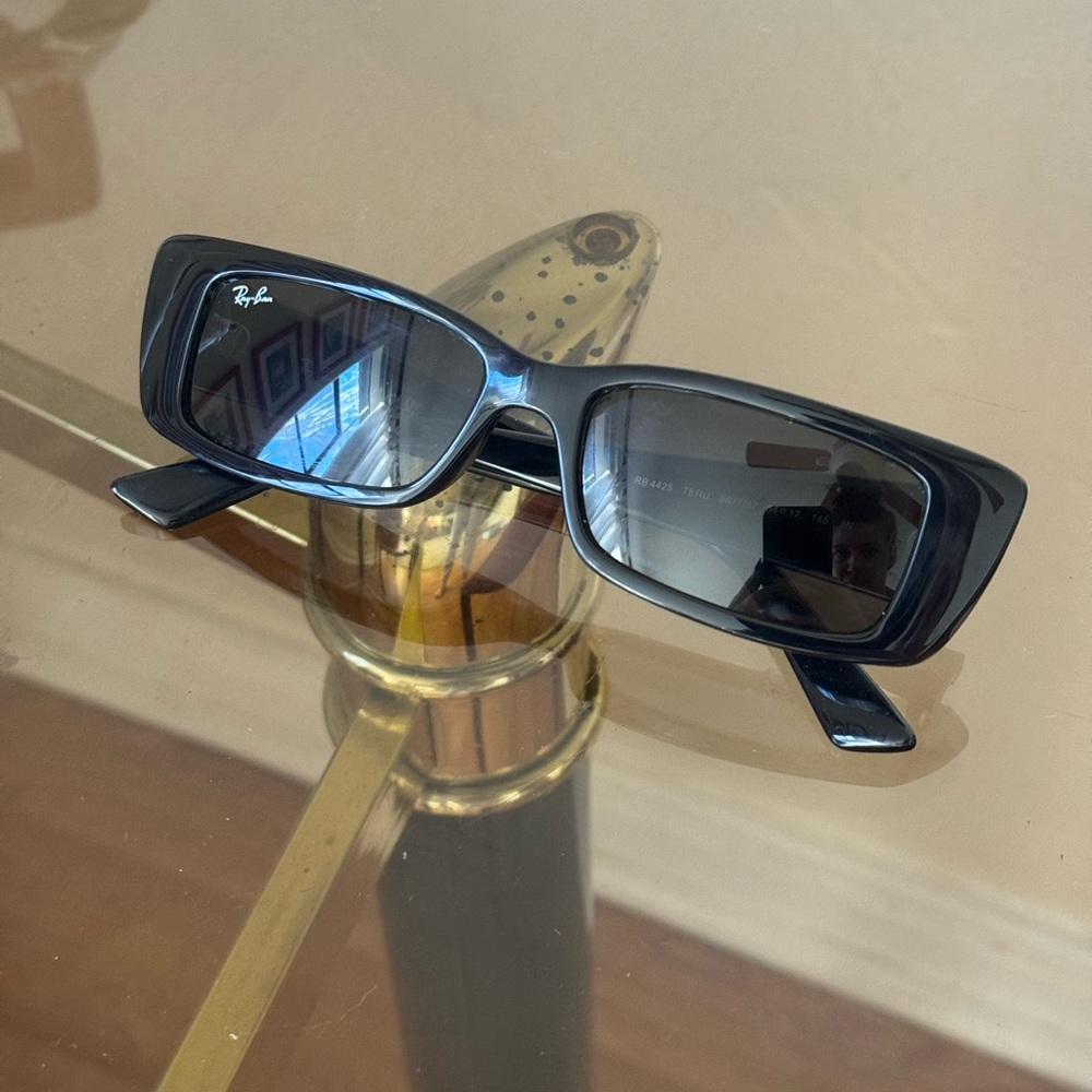 Ray-Ban Glossy Black Rectangular Sunglasses